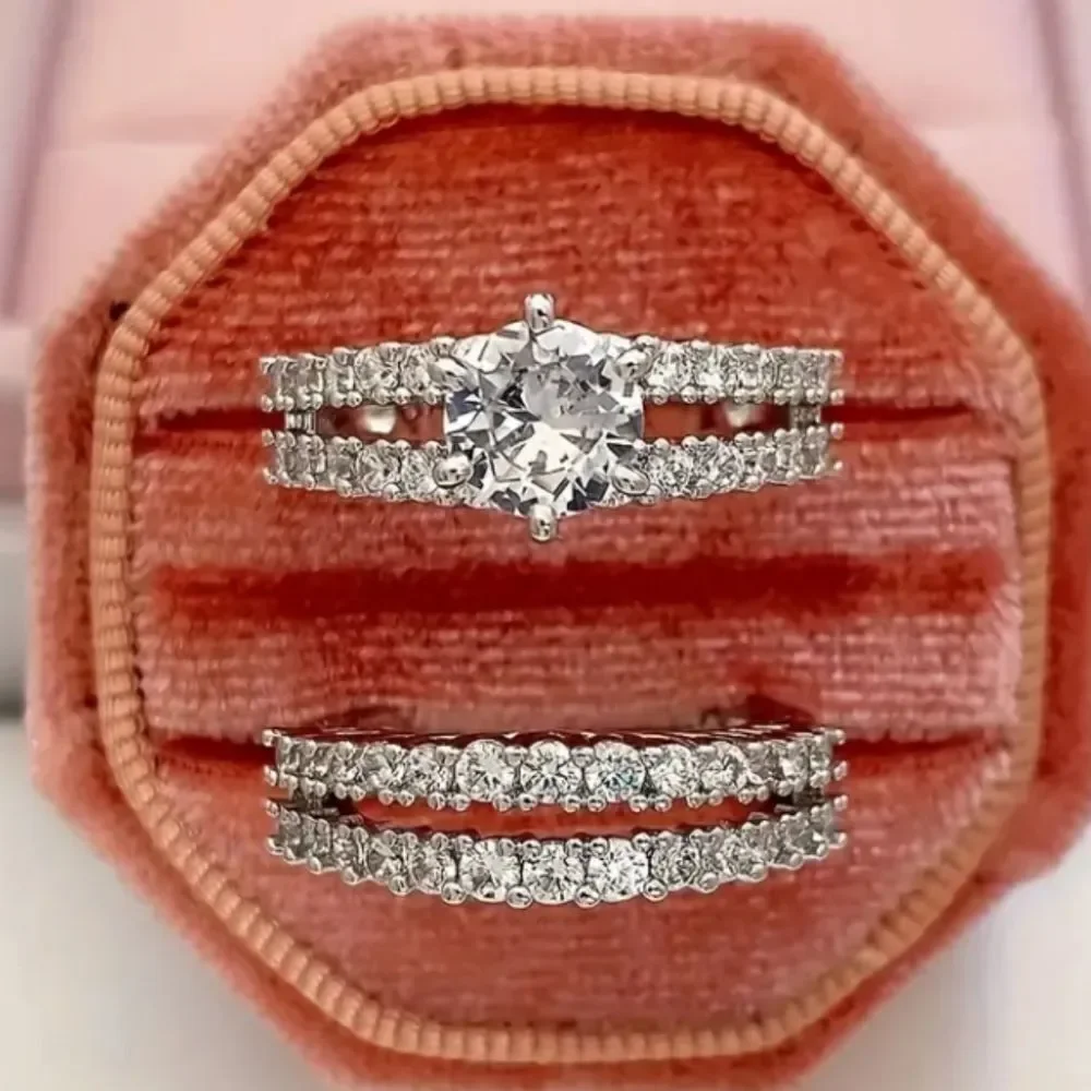 Women's Elegant diamond wedding ring set sz 5